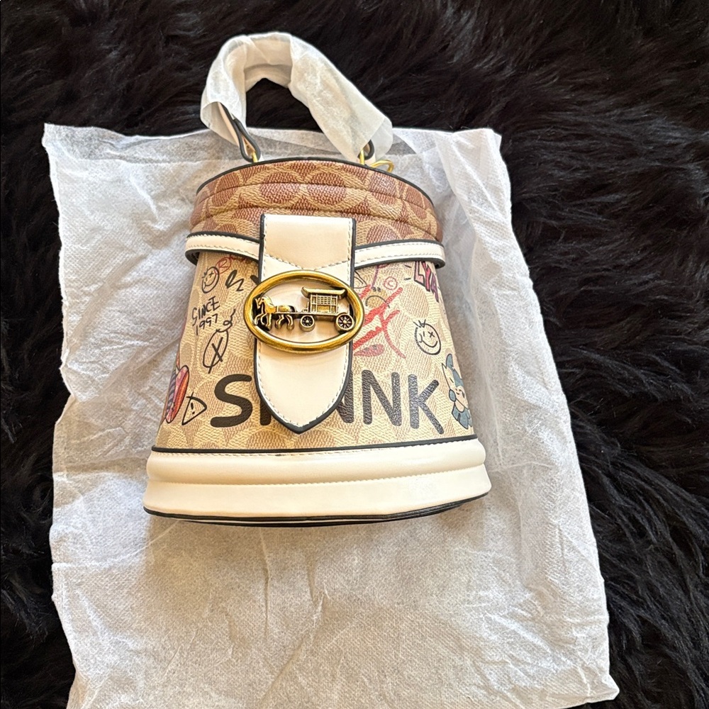 Cream and Tan Printed Bucket Bag with Gold Accent - Picture 2 of 11
